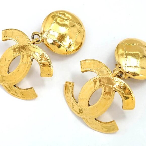 CHANEL Large CC Logos Vintage Dangle Earrings Gold Tone 94P Auth #35248 - Picture 3 of 5